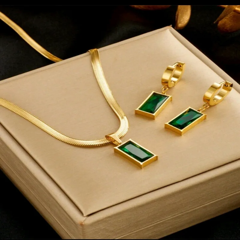 Minimalist Fashion Accessory Set view 2